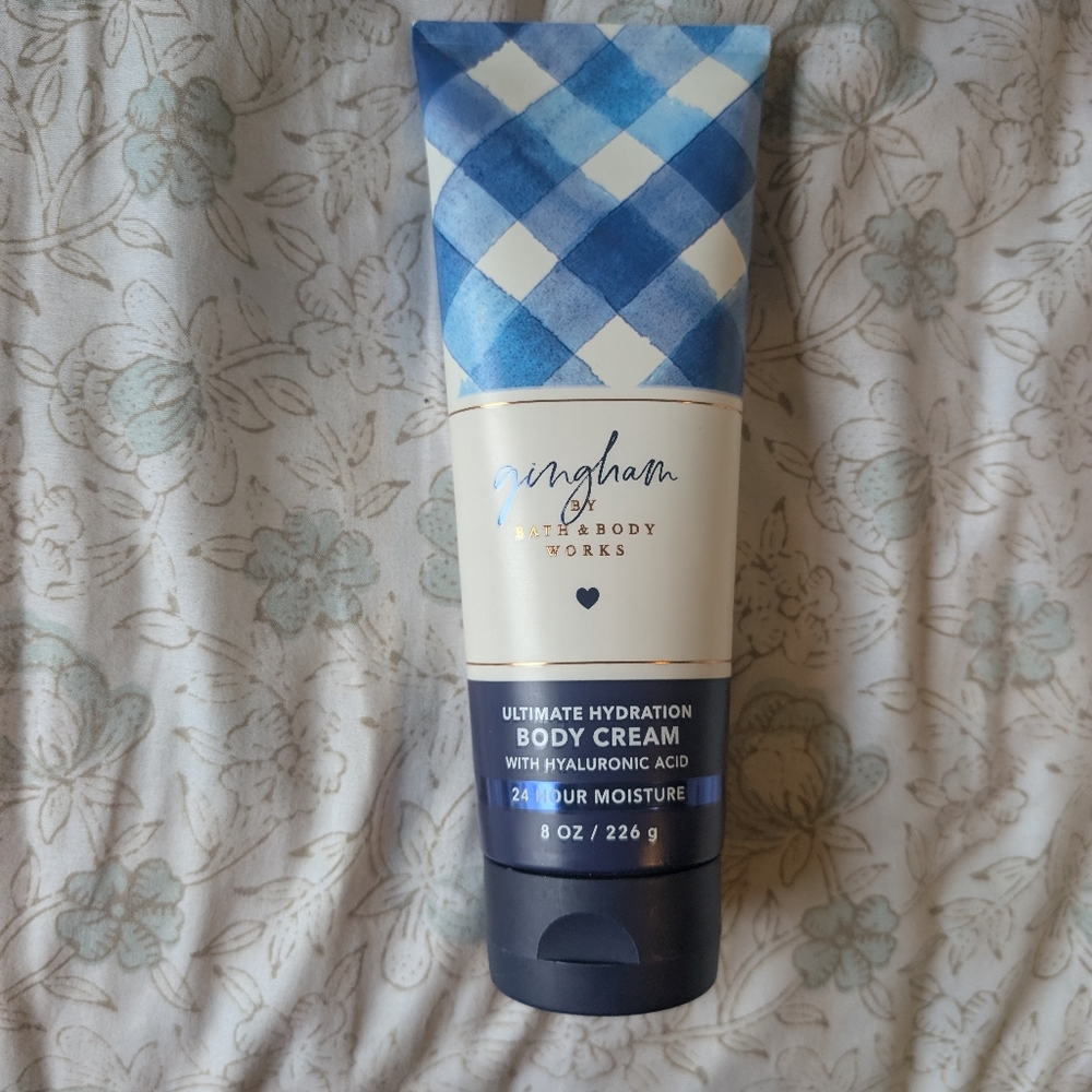 ❤️Sold❤️ Bath & Body Works Gingham Ultimate Hydration Body Cream - Blue